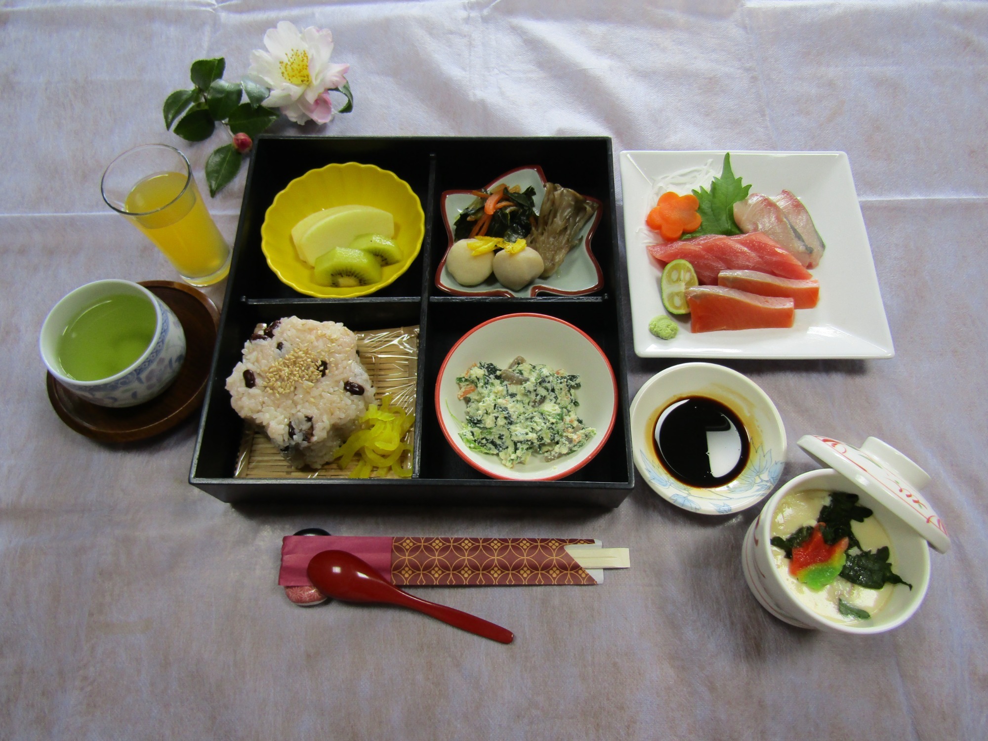 写真：畑仕事のイメージ