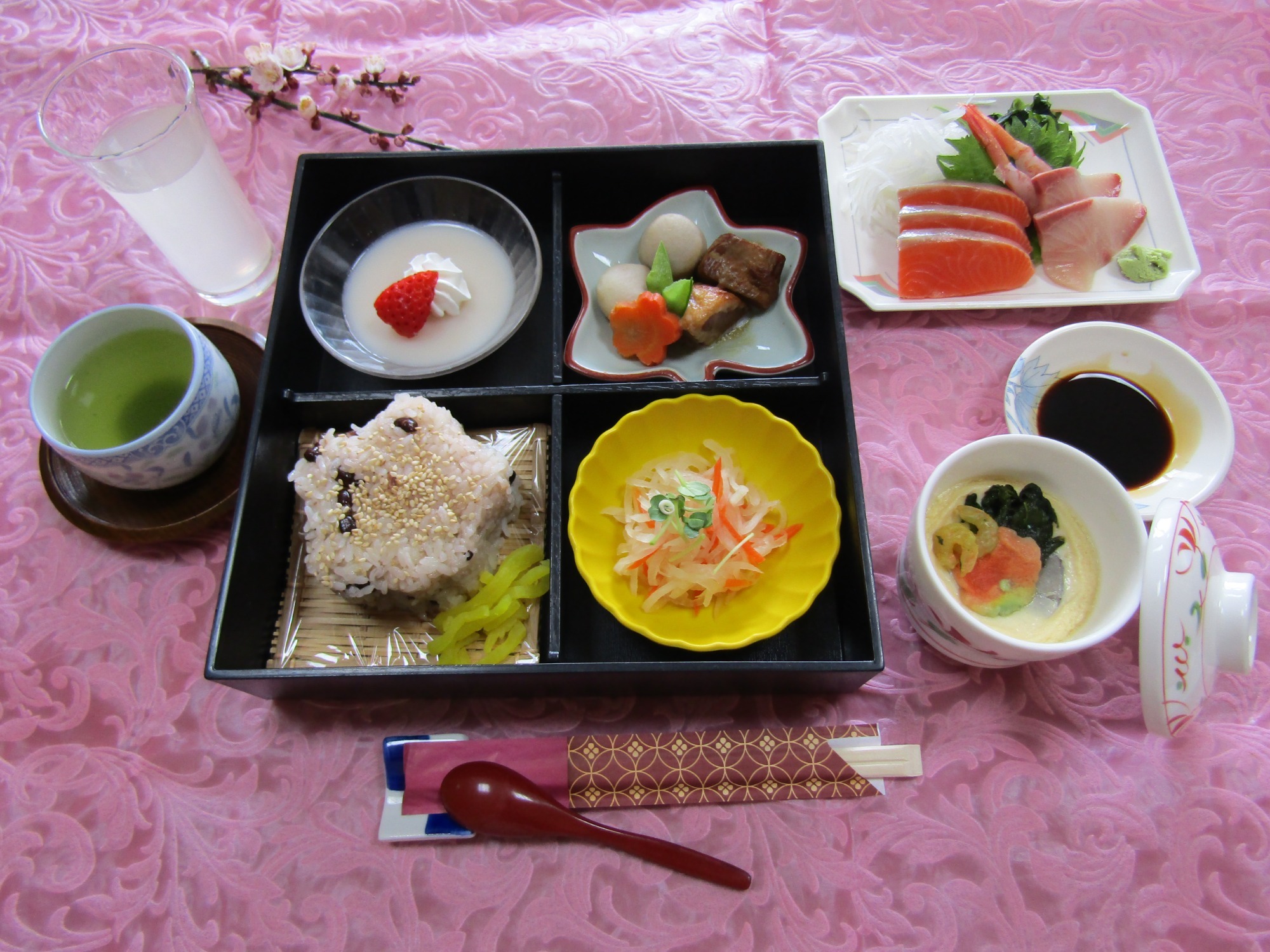 写真：畑仕事のイメージ